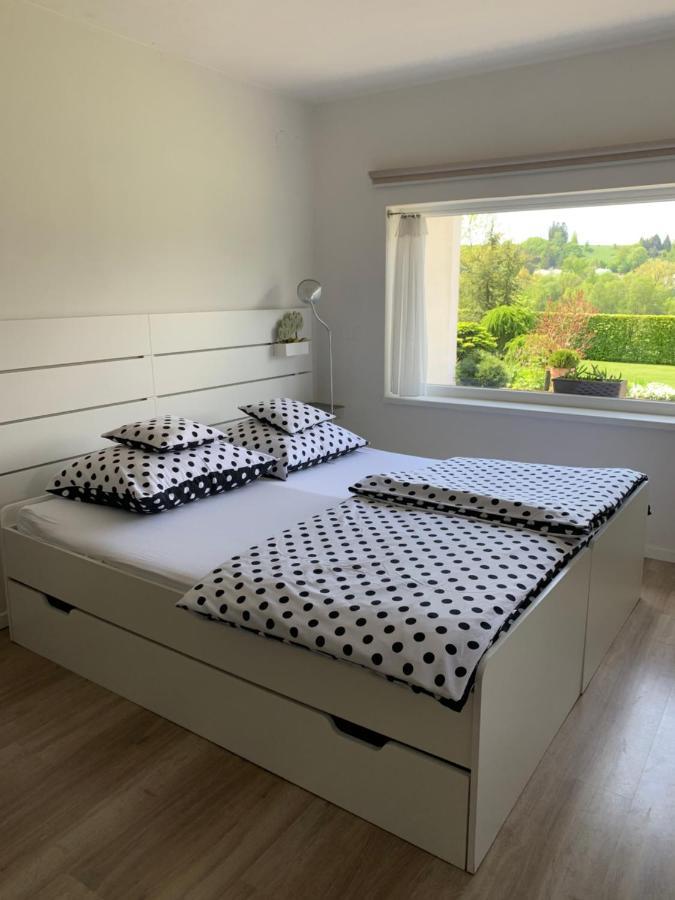 Studiovy Apartman V Zahrade โปลิเซ นาด เมตูยิ ภายนอก รูปภาพ