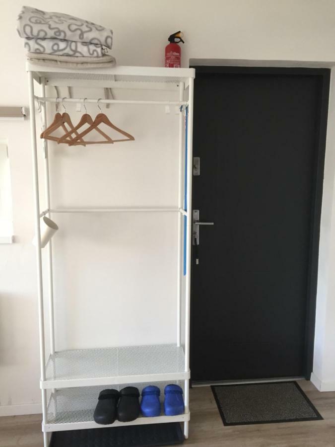 Studiovy Apartman V Zahrade โปลิเซ นาด เมตูยิ ภายนอก รูปภาพ